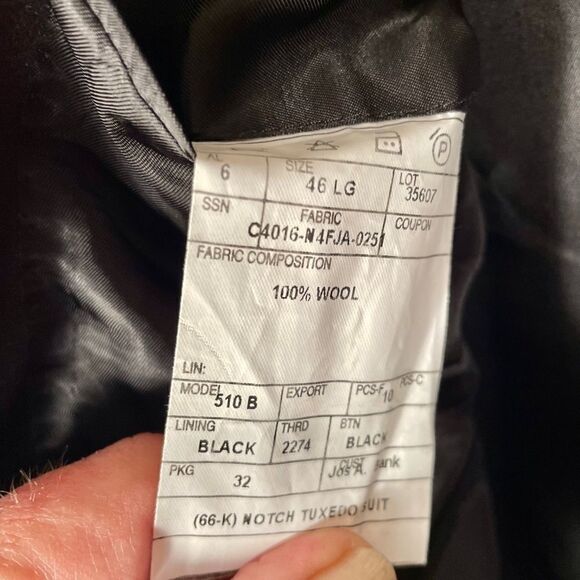 JOS A BANK SIGNATURE COLLECTION TUXEDO JACKET 46L - Picture 6 of 9